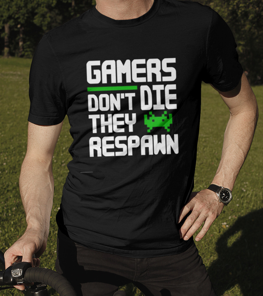 Gamers Don’t Die They Respawn Retro Space Invader T-Shirt
