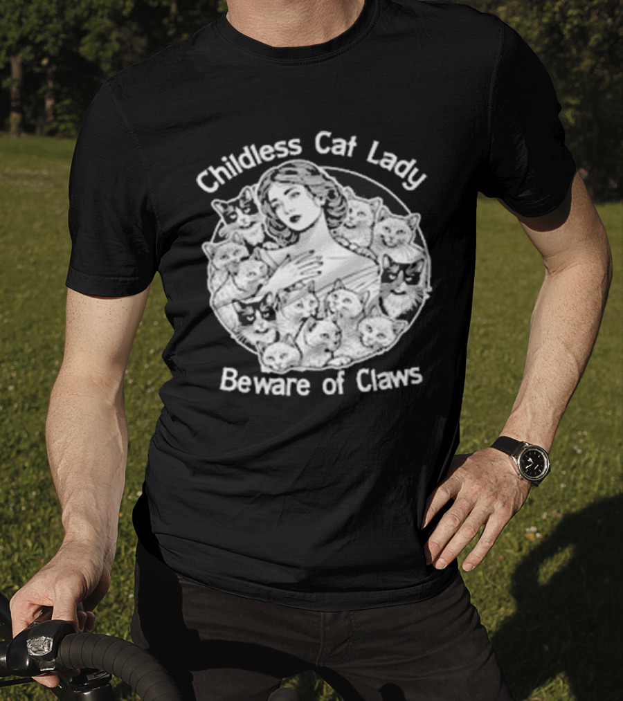 Childless Cat Lady Beware Of Claws Vintage T-Shirt