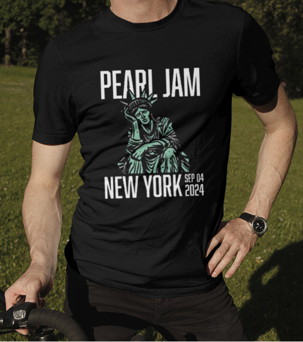 Pearl Jam New York September 4 2024 Tired Liberty Statue Madison Square Garden Night 2 Event T-Shirt