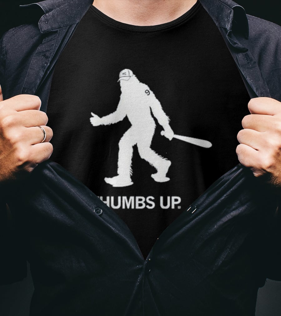 Thumbs Up Sasquatch KC Royals Baseball Bat номер 9 T-Shirt