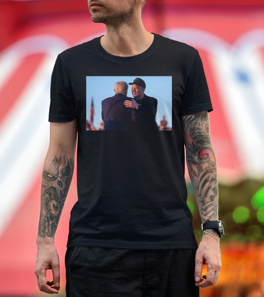 Elon Musk and Trump Hugging at Rally Dark MAGA T-Shirt