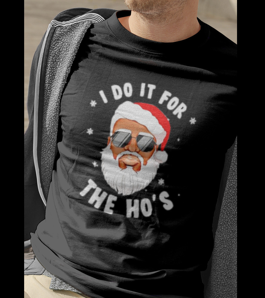 I Do It For The Ho's African American Santa Christmas Black T-Shirt