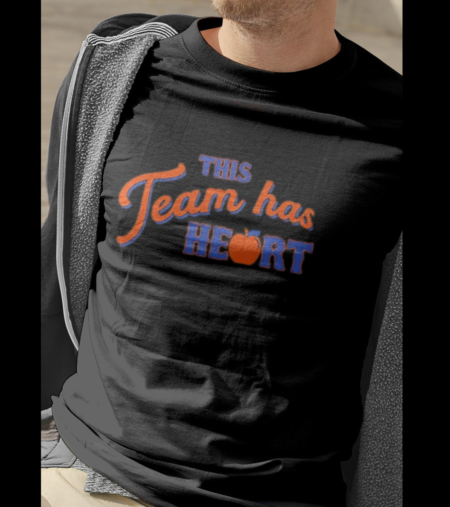 This Team Has Heart New York Mets Apple T-Shirt