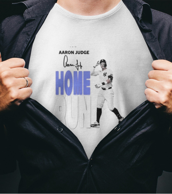 Aaron Judge Home Run New York Yankees Signature T-Shirt