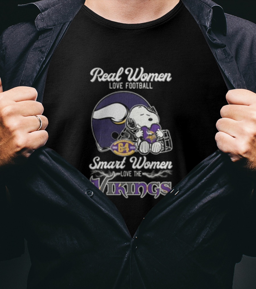Snoopy Real Women Love Football Smart Women Love The Vikings T-Shirt