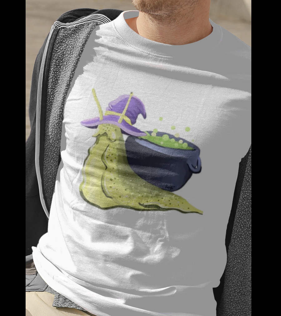 Cauldron Snail Classic Witch Hat Potion Magic T-Shirt