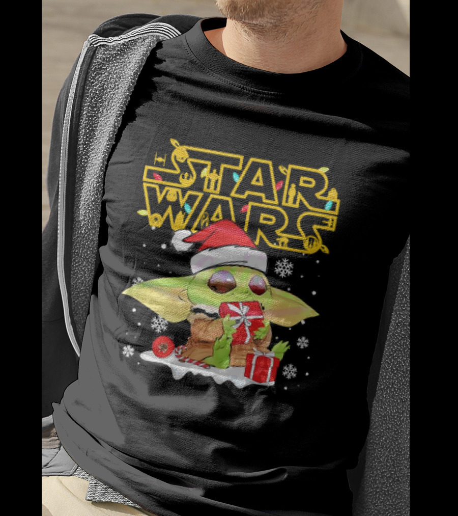 Star Wars Baby Yoda Christmas Santa Hat Snowflakes T-Shirt