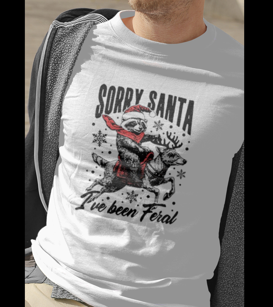 Sorry Santa I've Been Feral Retro Christmas Funny Raccoon Santa Hat T-Shirt
