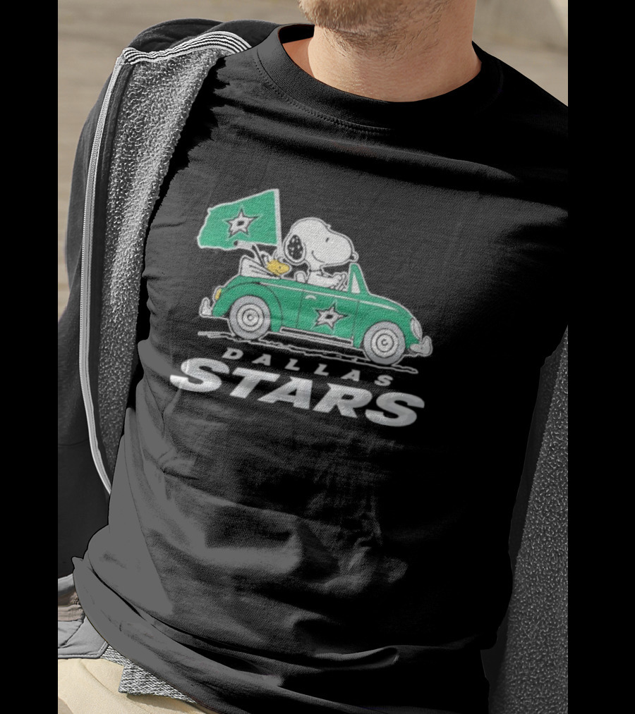 Snoopy And Woodstock Driving Green Car With Dallas Stars Flag T-Shirt