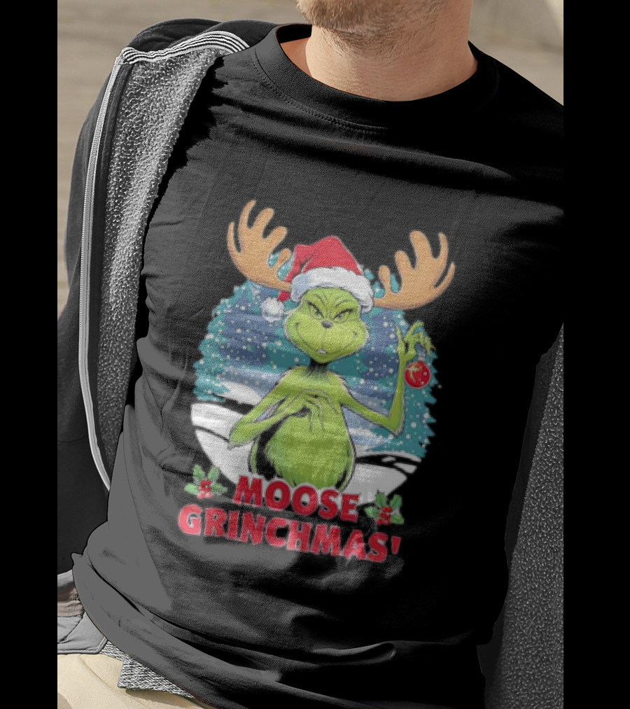 Moose Grinchmas Christmas Grinch Santa Hat Snowflakes T-Shirt