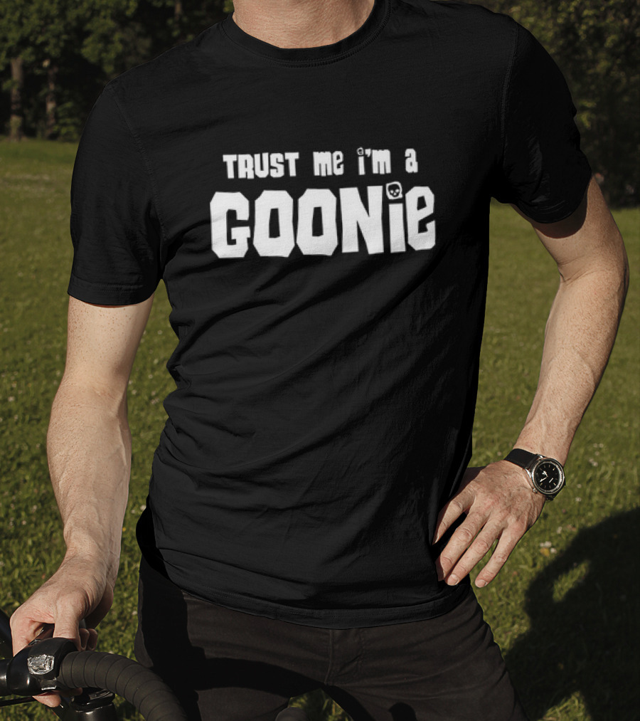 Trust Me I'm A Goonie Skull Symbol 80s Movie Reference T-Shirt