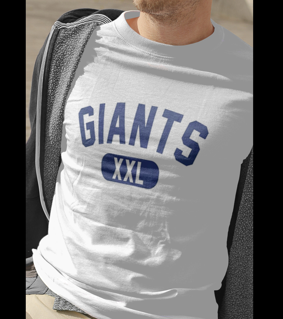 Laura Rutledge Wearing Giants XXL T-Shirt