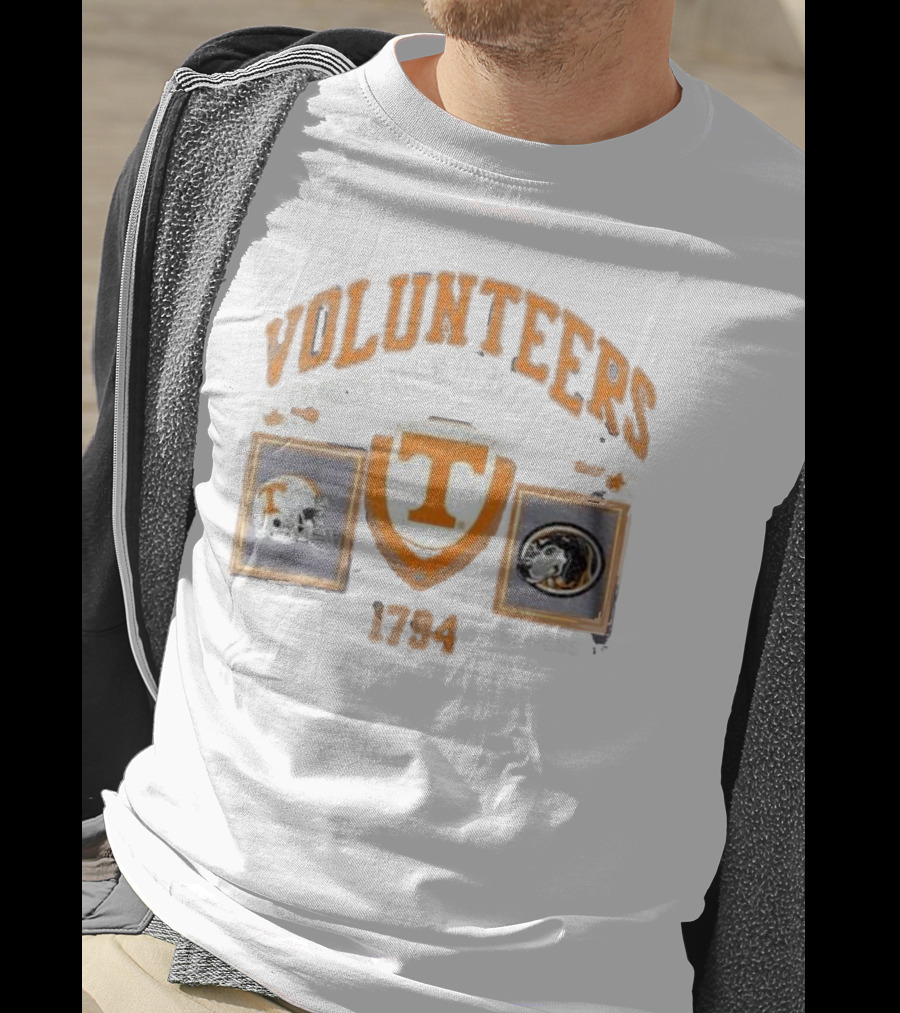 Volunteers Tennessee 1794 Knoxville ET Veritas Liberabit Football Helmet T-Shirt