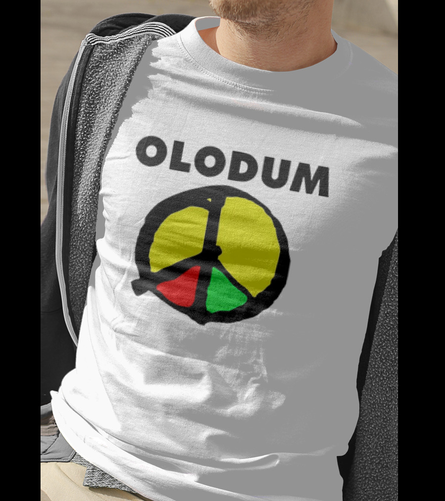 Olodum Peace Symbol With Red Yellow Green Segments T-Shirt