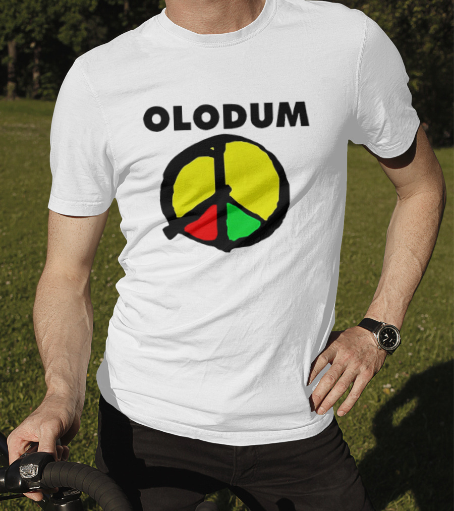 Olodum Peace Symbol With Red Yellow Green Segments T-Shirt