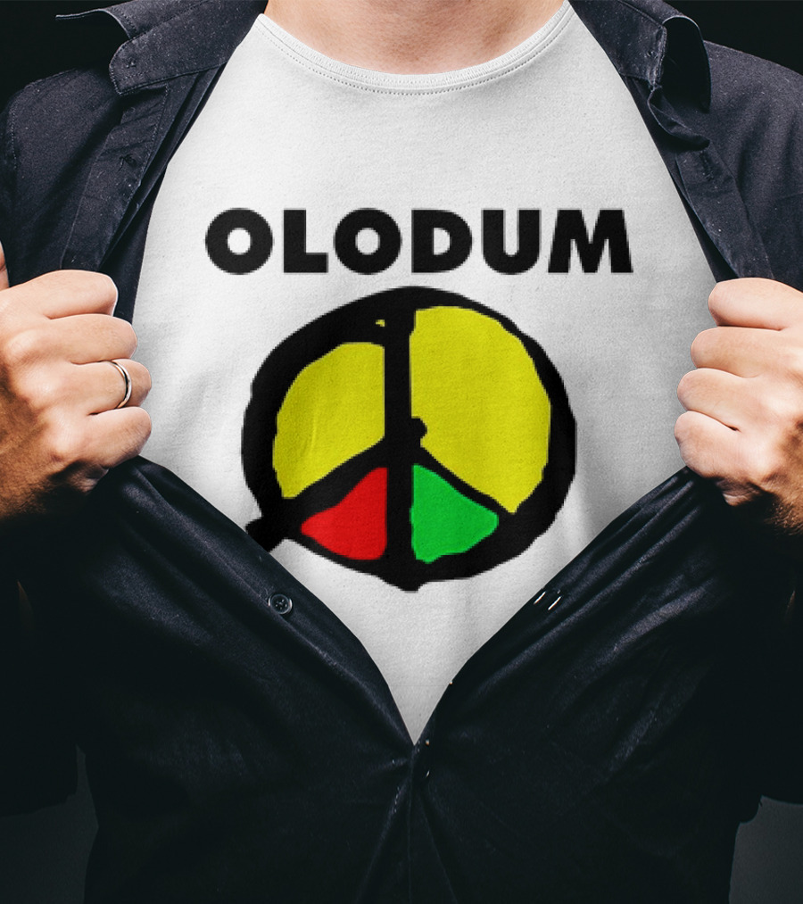 Olodum Peace Symbol With Red Yellow Green Segments T-Shirt