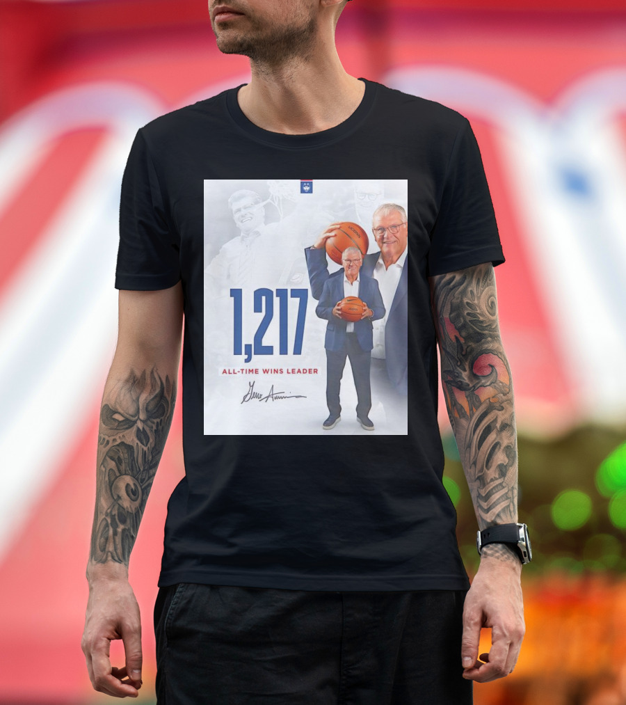 UConn Basketball Geno Auriemma 1217 All-Time Wins Leader Signature T-Shirt
