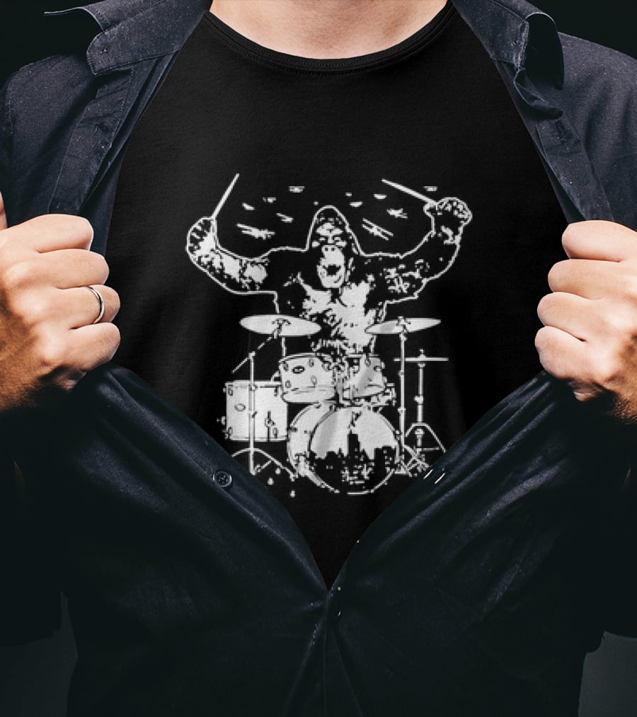 Gorilla King Kong Iconic Drumming Scene With Helicopters And City Skyline T-Shirt