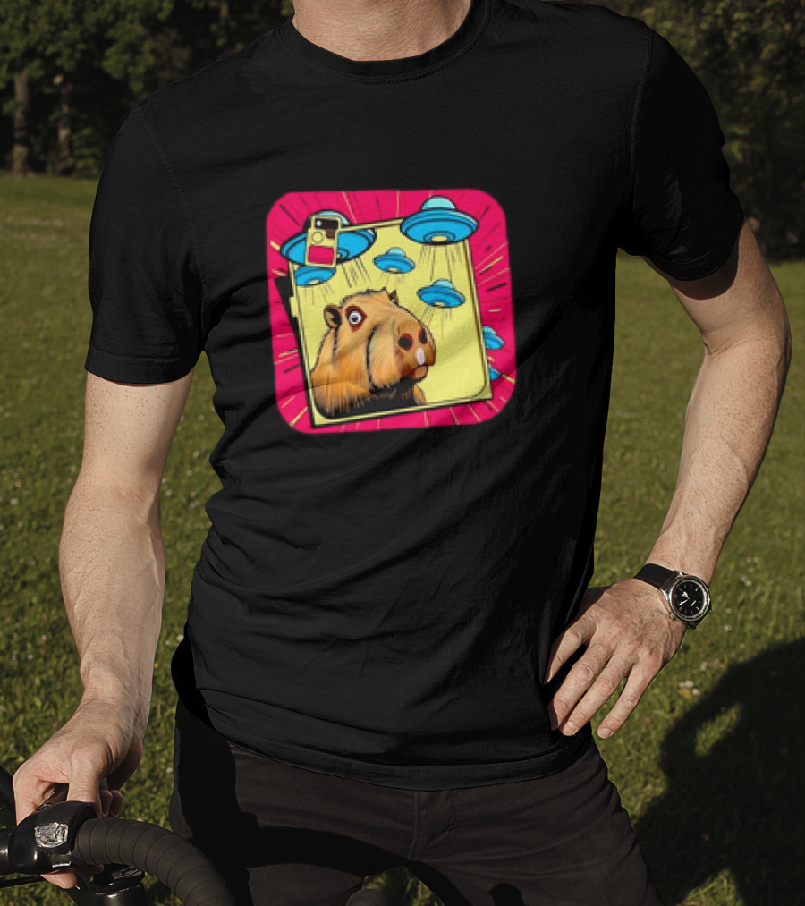 Capybara Selfie Ufos Cartoon Cute Weird T-Shirt