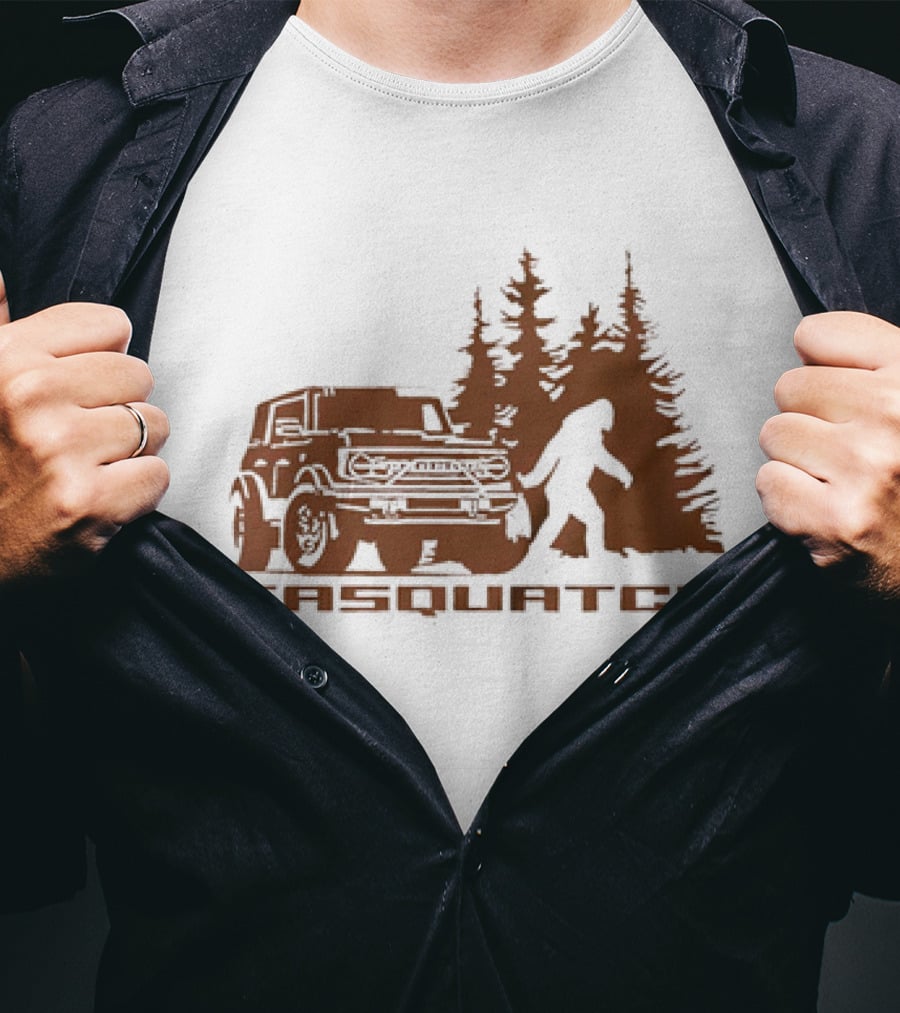 Sasquatch Bigfoot Bronco Truck Forest Scene T-Shirt