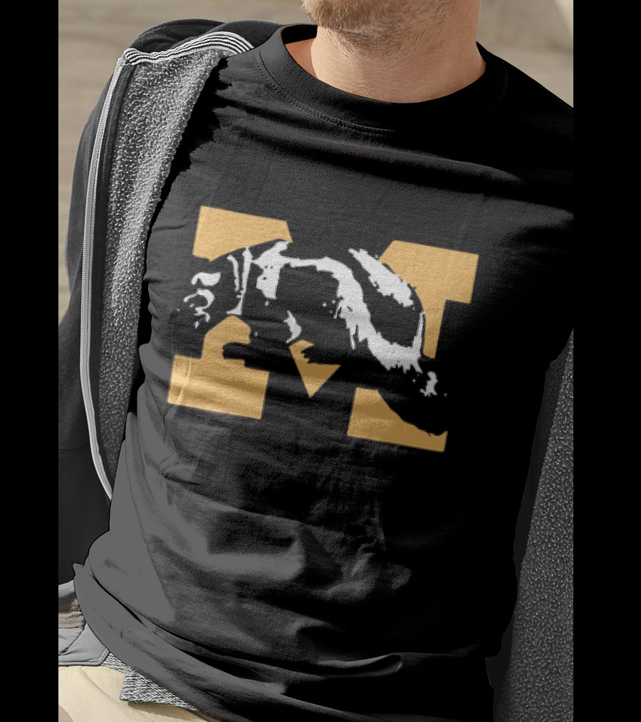 Michigan Wolverines Vintage Mascot M T-Shirt