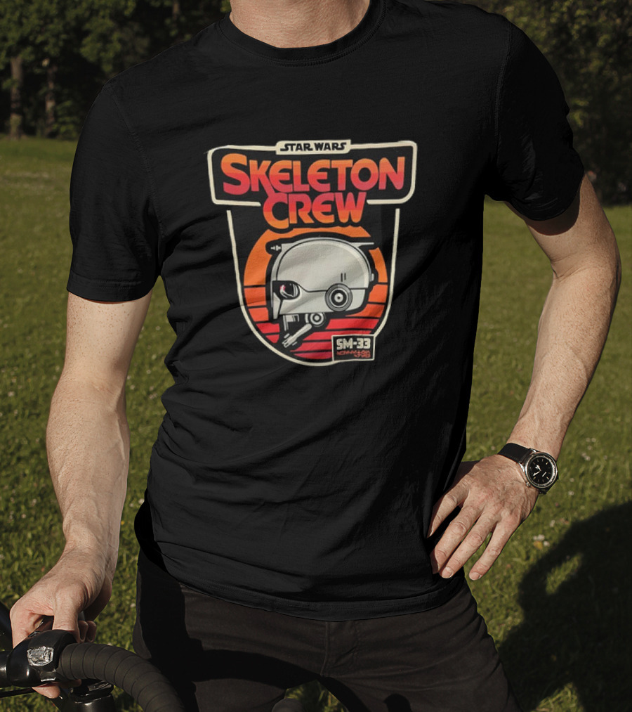Star Wars Skeleton Crew SM-33 Johnny5g Robot Head Badge T-Shirt