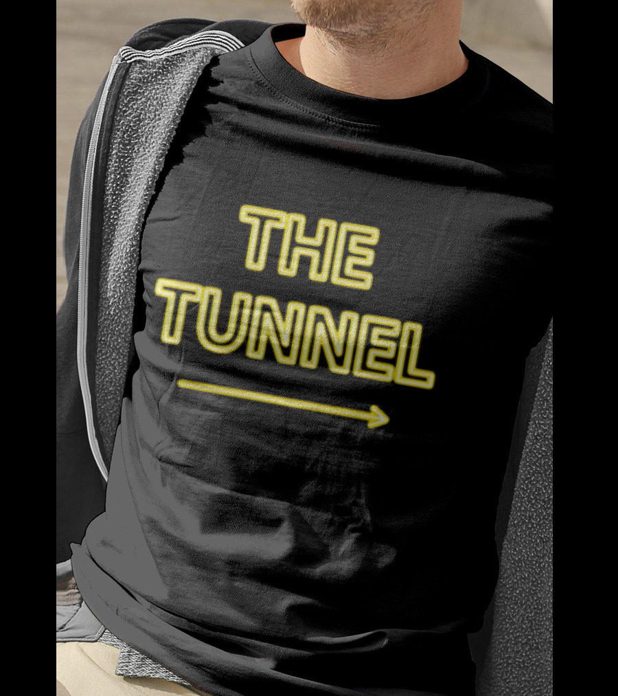 THE TUNNEL Arrow Neon Text T-Shirt
