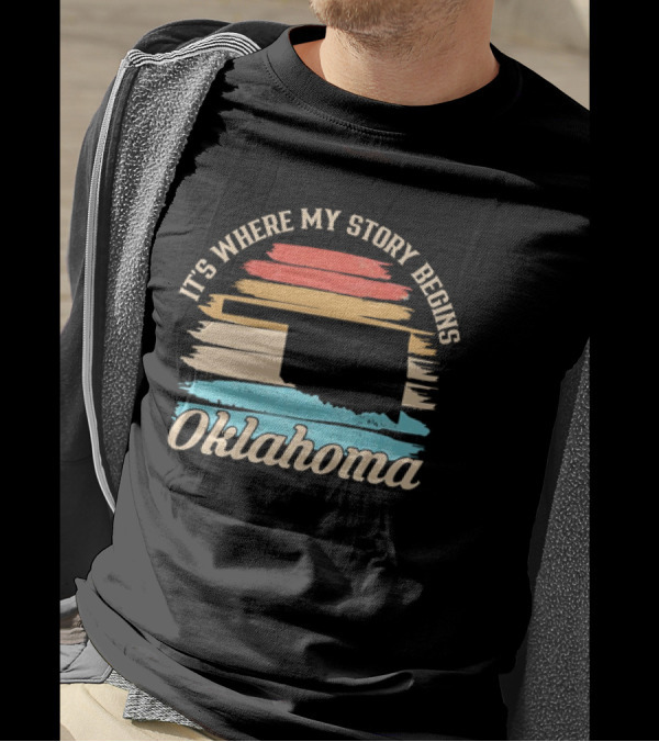 It's Where My Story Begins Oklahoma Map Vintage Retro Stripes T-Shirt