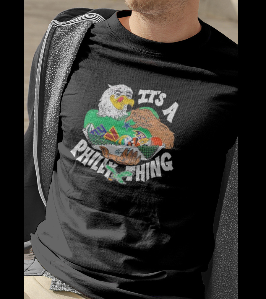 Philadelphia Eagles Christmas It's A Philly Thing With Eagle Holding Giants And Cowboys T-Shirt