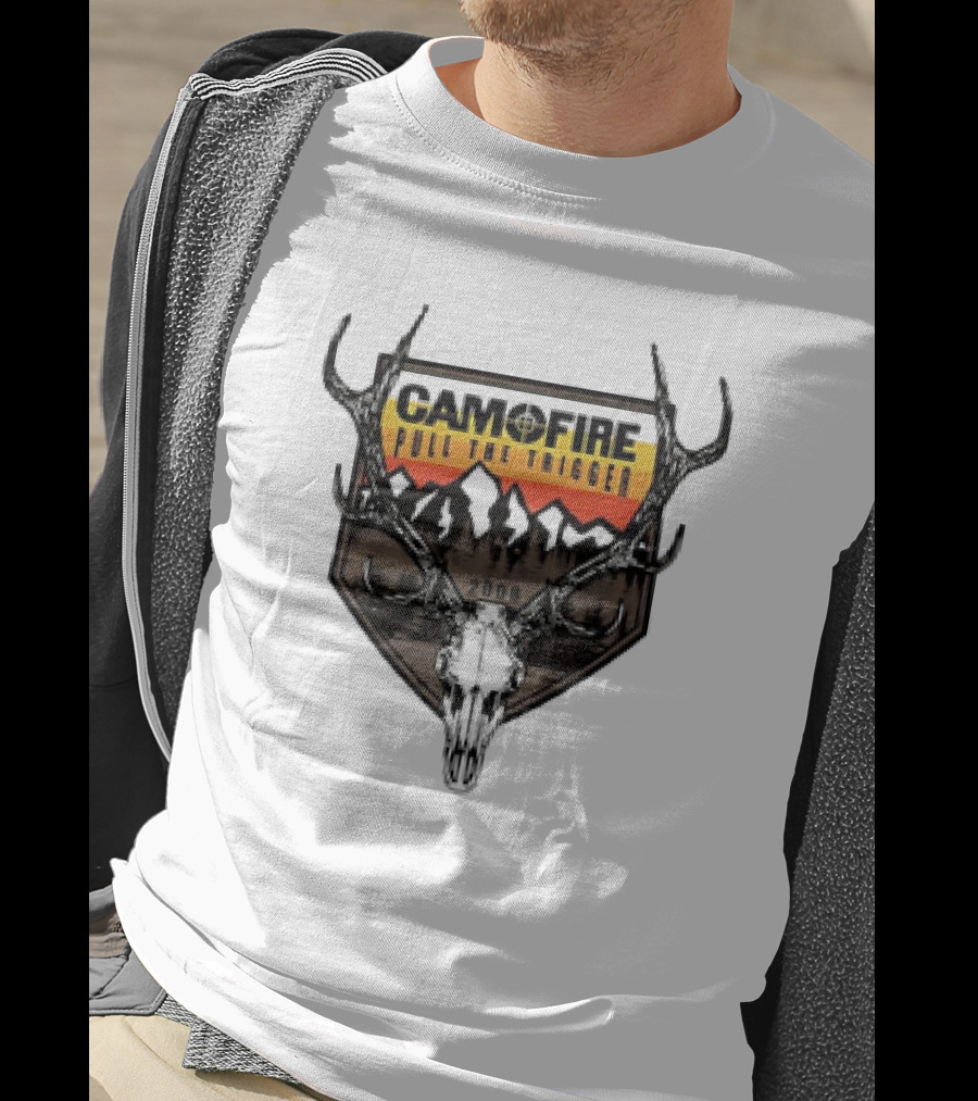 CAMOFIRE Pull The Trigger 2008 Deer Skull And Antlers Mountain T-Shirt