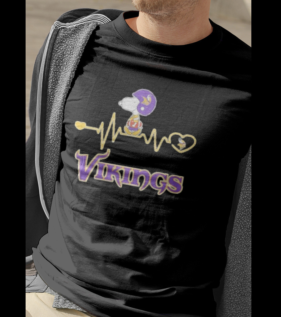 Heartbeat Snoopy Vikings Minnesota Football T-Shirt