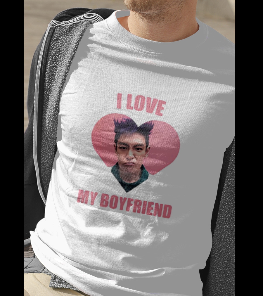 I LOVE MY BOYFRIEND Heart Face Pink Hair T-Shirt