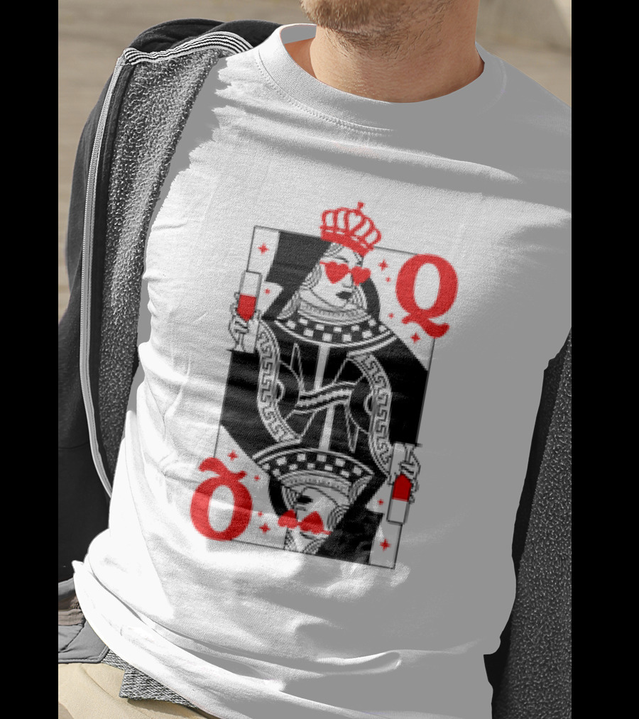 Queen Of Hearts Card Red Heart Glasses T-Shirt