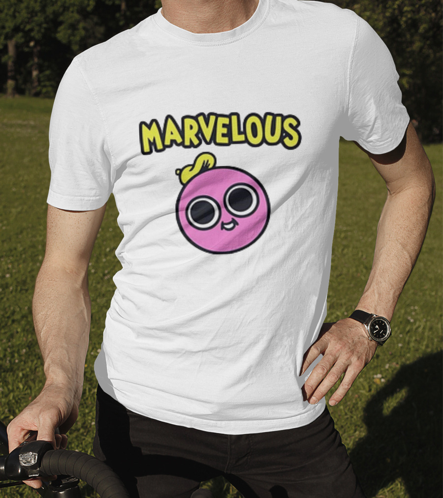MARVELOUS Cute Pink Smiley Face With Large Eyes And Yellow Hair T-Shirt