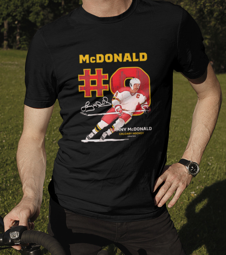 Lanny McDonald #9 Calgary Flames NHL Hockey Throwback Vintage Signature T-Shirt