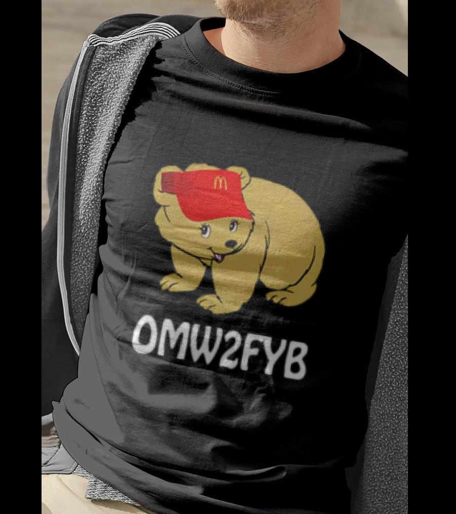 OMW2FYB Bear In Fast Food Cap T-Shirt