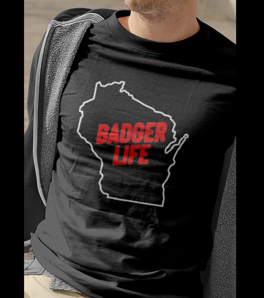 America's Dairyland Wisconsin Badger Life Map Design T-Shirt