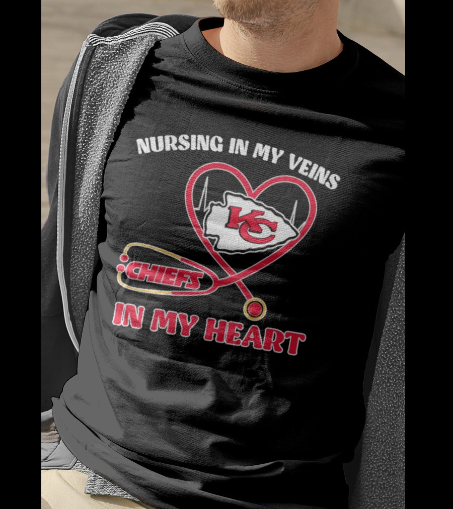 Nursing In My Veins Chiefs In My Heart KC Logo Heartbeat Stethoscope T-Shirt