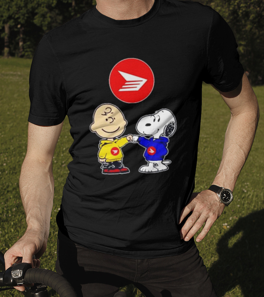 Canada Post Charlie Brown And Snoopy T-Shirt