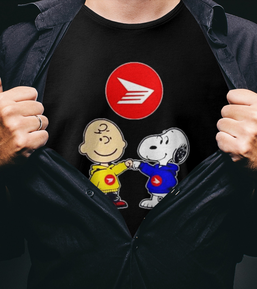 Canada Post Charlie Brown And Snoopy T-Shirt