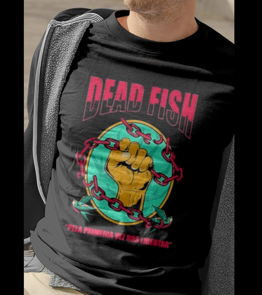 Dead Fish Pela Primeira Vez Nos Libartar T-Shirt