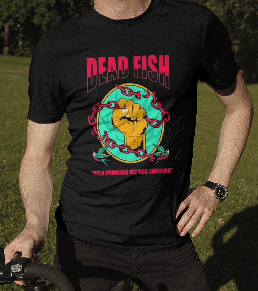 Dead Fish Pela Primeira Vez Nos Libartar T-Shirt