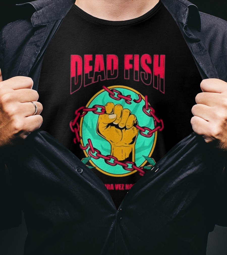 Dead Fish Pela Primeira Vez Nos Libartar T-Shirt
