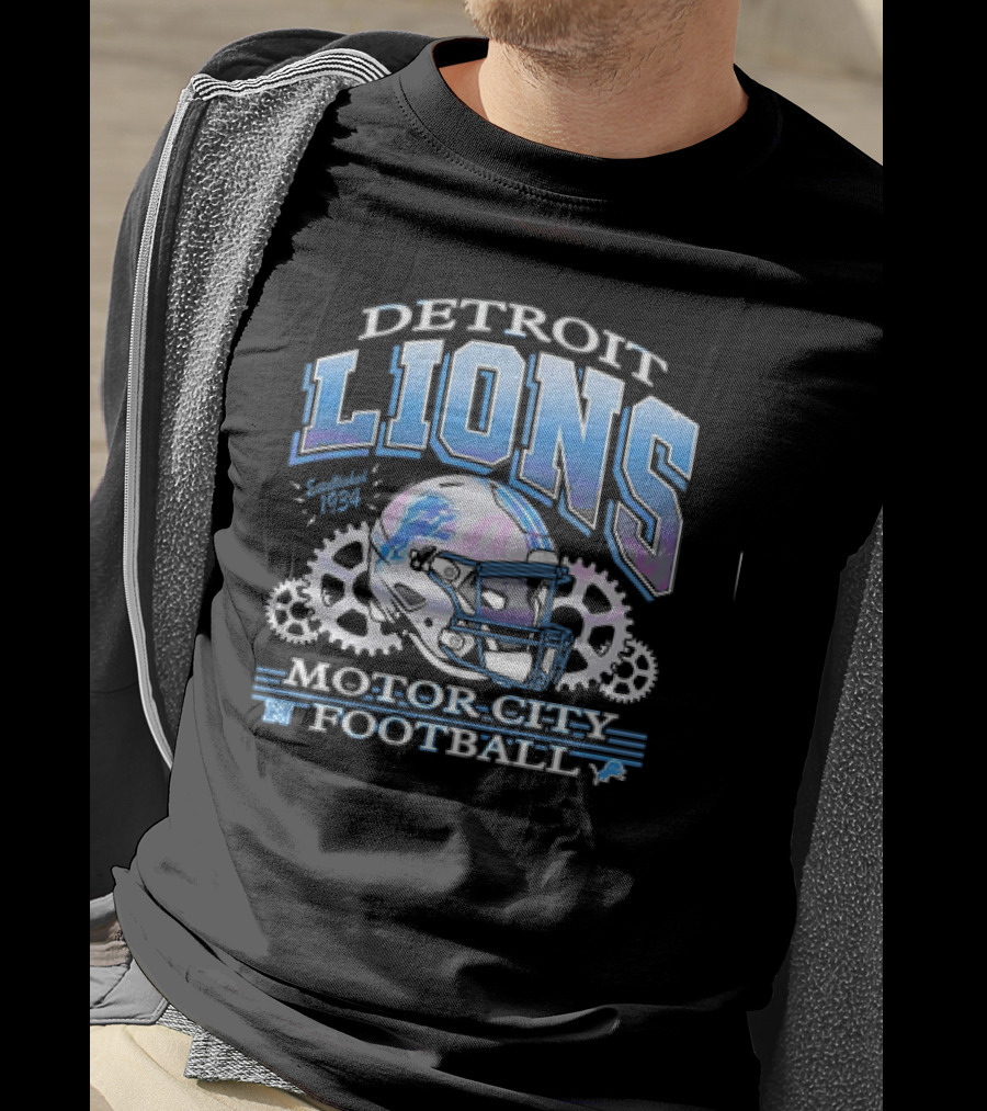 Detroit Lions Motor City Football Helmet Vintage Logo T-Shirt
