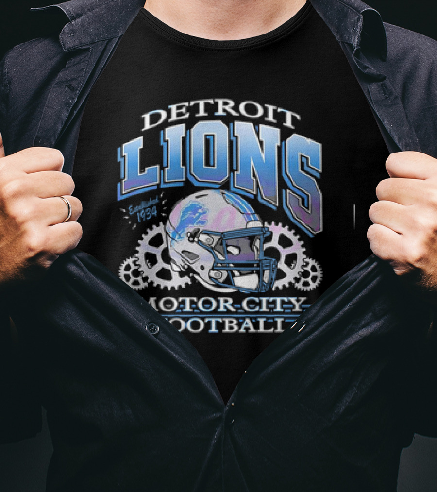 Detroit Lions Motor City Football Helmet Vintage Logo T-Shirt