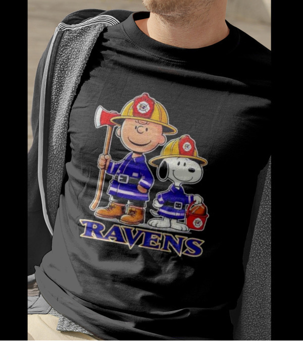Firefighter Charlie Brown And Snoopy Baltimore Ravens T-Shirt