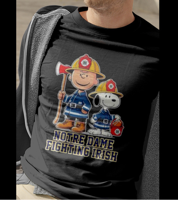 Firefighter Charlie Brown And Snoopy Notre Dame Fighting Irish T-Shirt