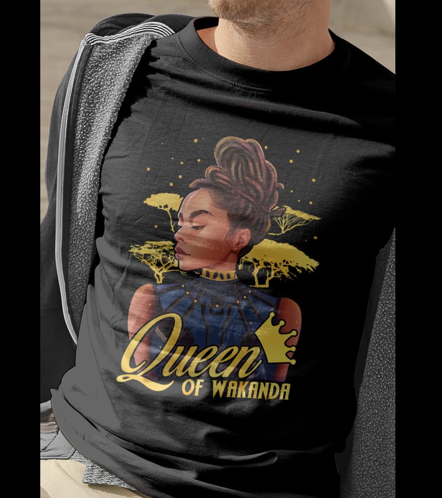 Queen Of Wakanda Royalty And Elegance With African Serengeti Backdrop T-Shirt