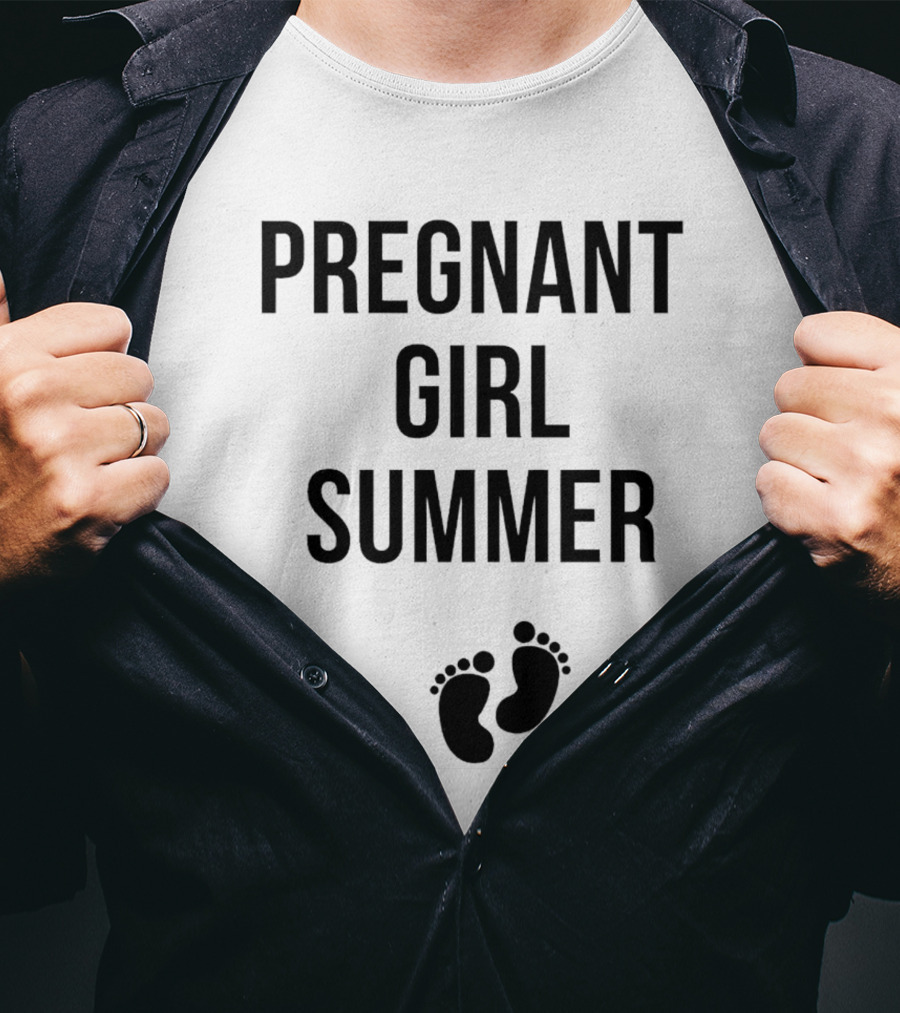 Pregnant Girl Summer Baby Footprints T-Shirt