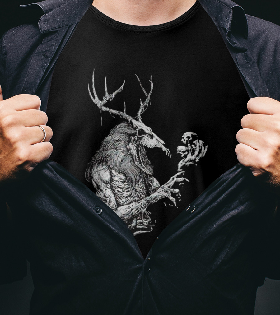 Wendigo Antlered Skull Creature Grasping Skulls T-Shirt